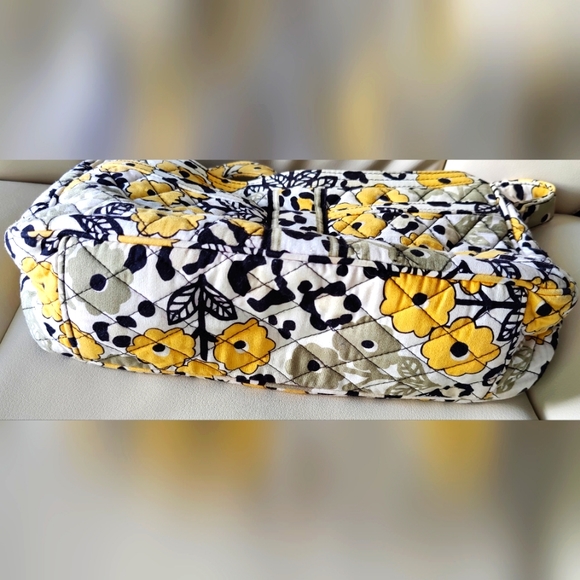 Vera Bradley Purse and Matching Wallet - Picture 4 of 15